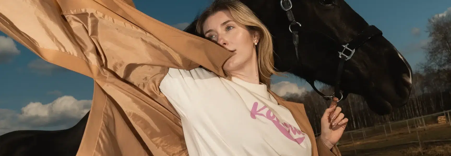 O nas Banner Koniara