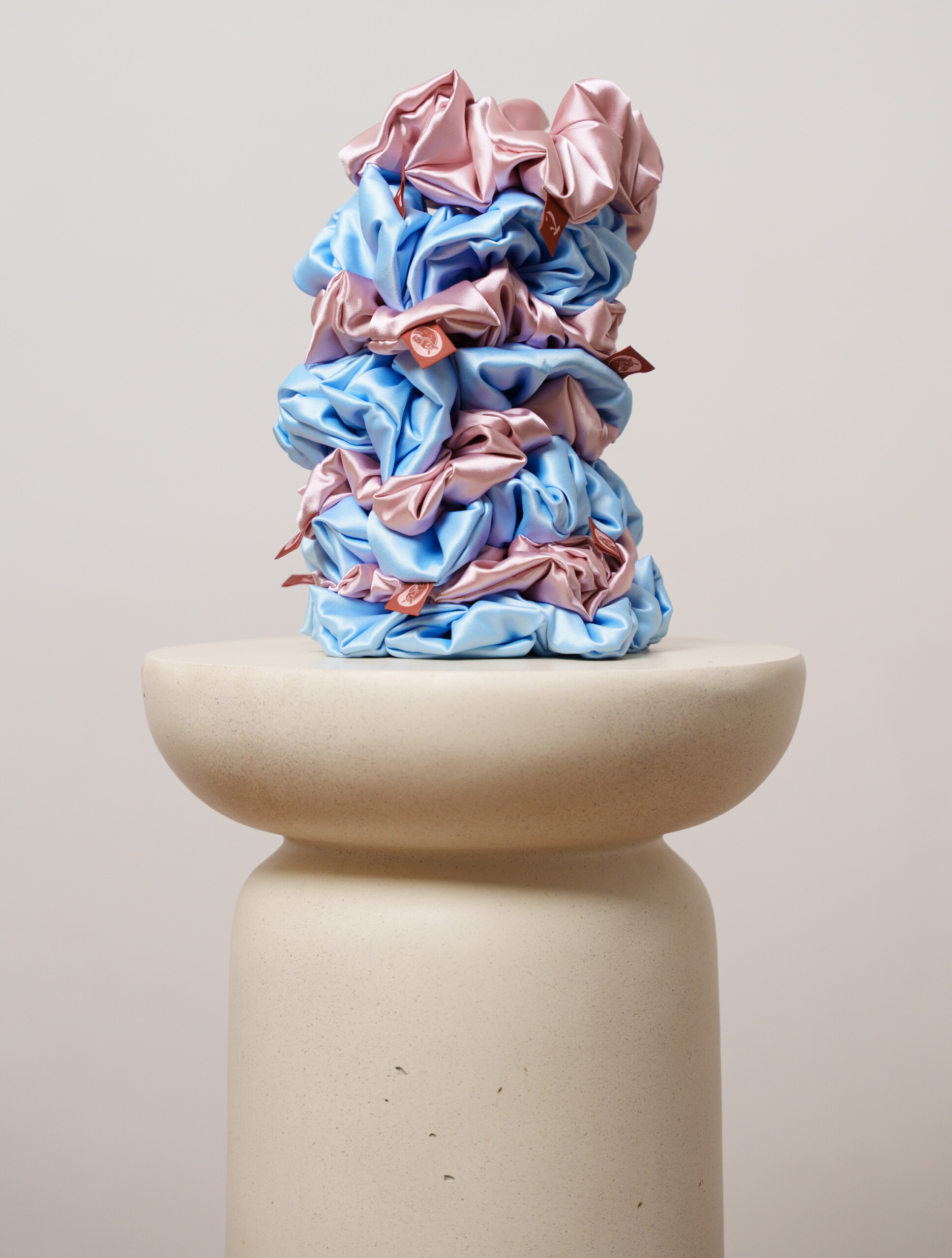 Scrunchie z konikiem - obrazek 2